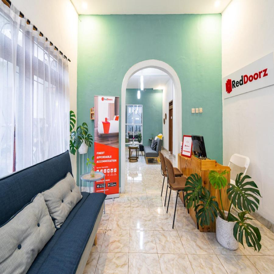 Reddoorz Near Exit Toll Tanah Baru Bogor Apartment Exterior photo